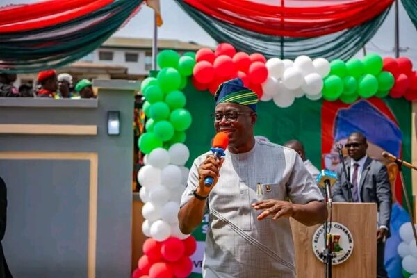 BREAKING: Makinde Approves N10,000 Monthly Transport Fee For Workers