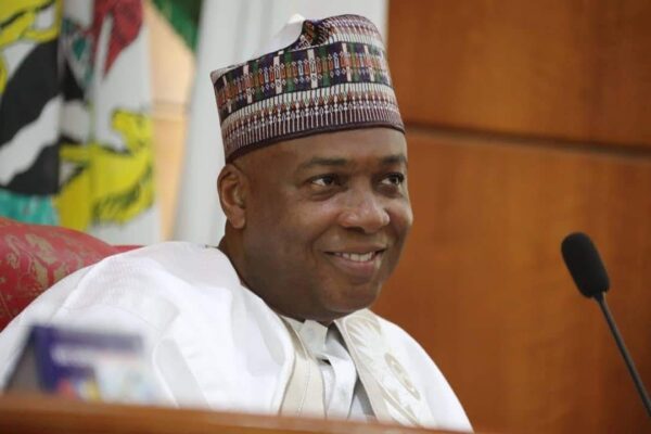 Ramadan: Kwara communities hail Saraki over meal distribution