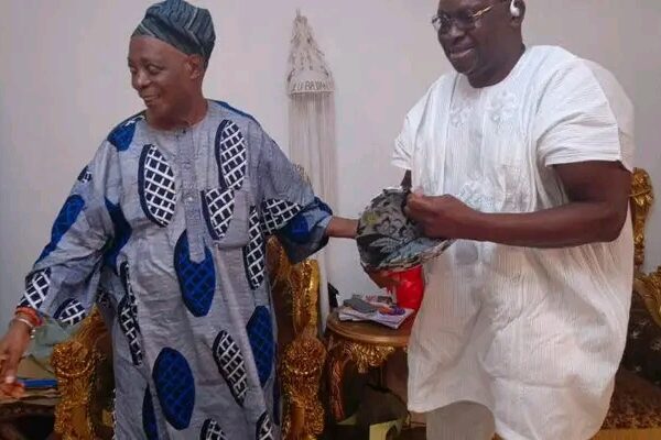 Palace Tension:  HE Fayose arrive Ibadan amid impeachment saga