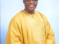 ACCORD Governorship Aspirant Dr Oriyomi Hamzat Raises #20M At Fish Seller’s Association Inauguration In Ibadan.